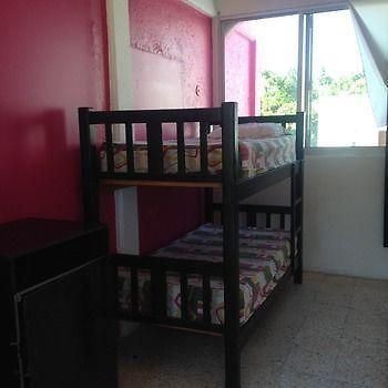 Hostal Plaza อิสลามูเฮเรส ภายนอก รูปภาพ